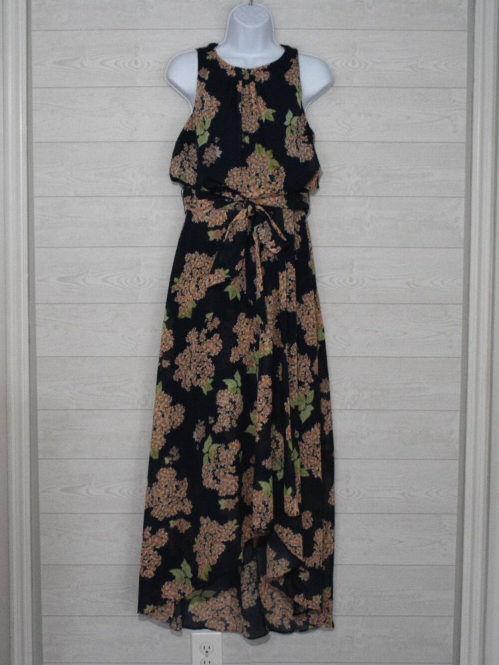 Shelby & Palmer Navy Floral Tie Waist Maxi Dress Size 6